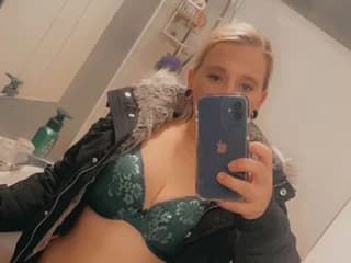 WebCAM of Blondebeauty19