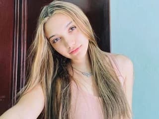 ItzelV WebCAM 