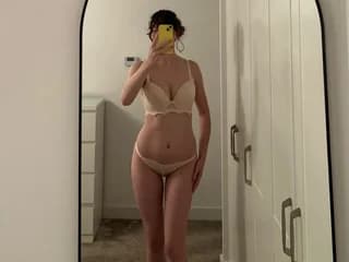 WebCAM of MiaBerryUK