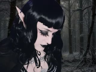 WebCAM of MissZoeDeville