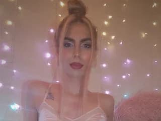 WebCAM of NotYourTransBaby