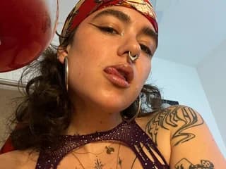 Velvette_Peach WebCAM 
