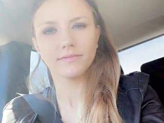 WebCAM of tonsofkisses